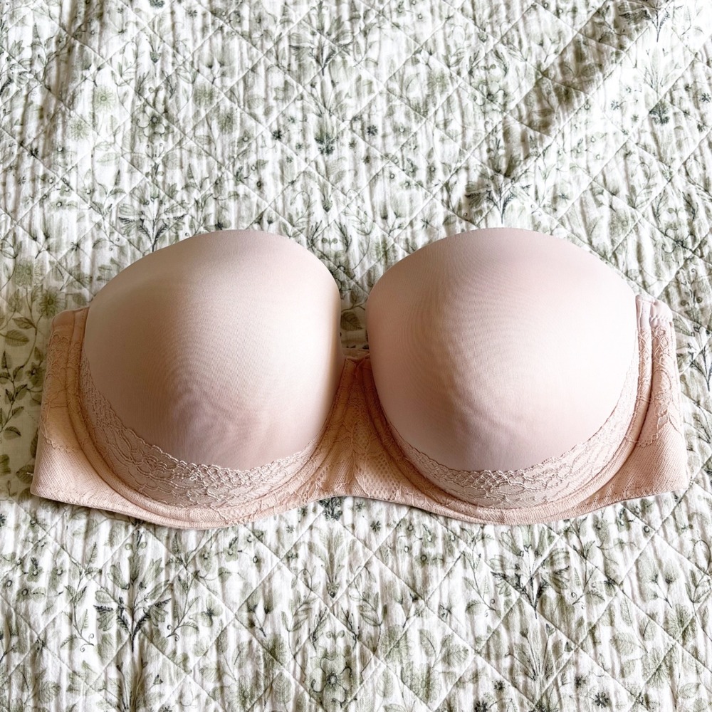 Torrid Womens 44F Neutral Strapless Bra Underwire‎